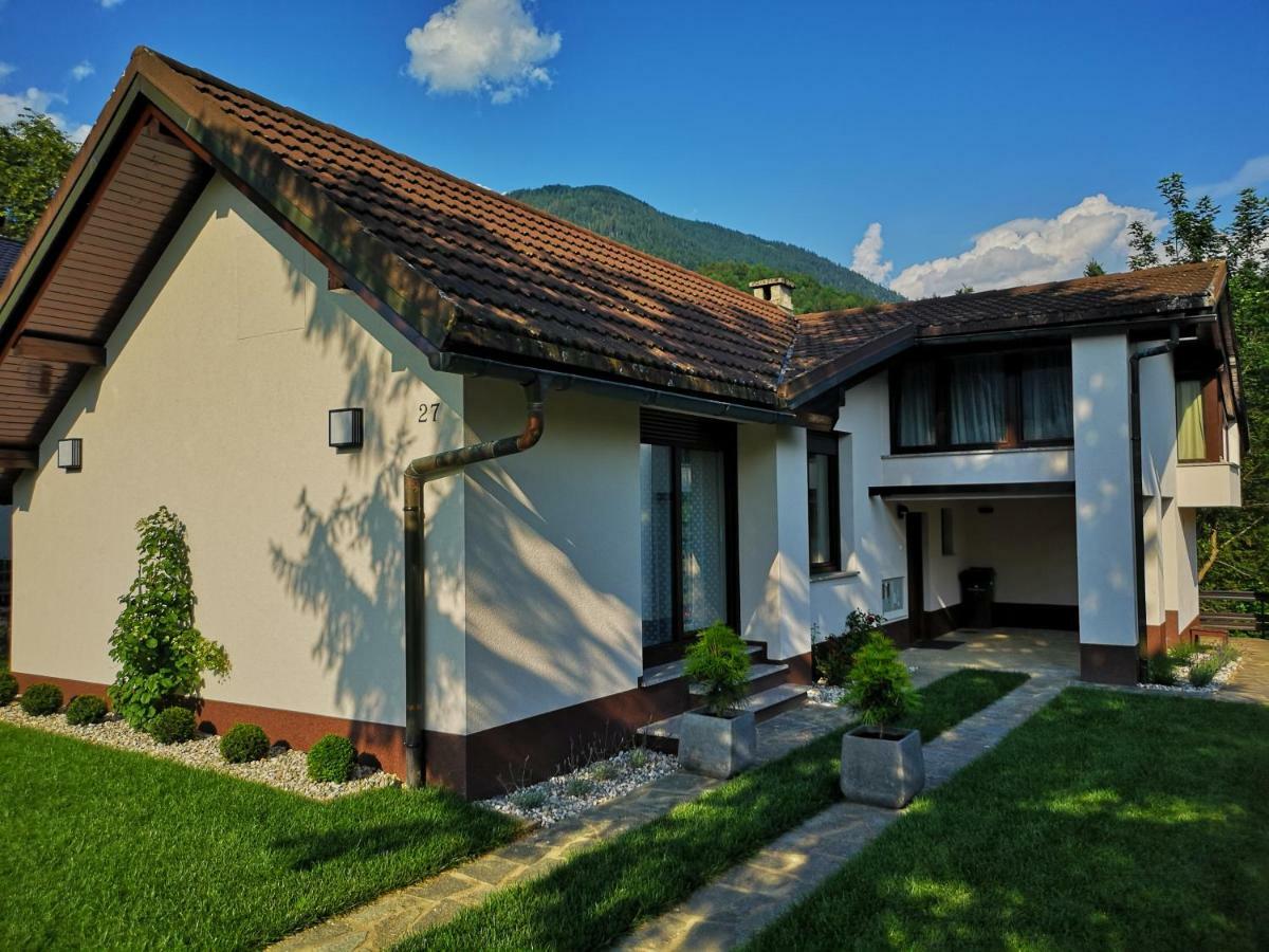 Holiday House Red Deer Preddvor Kültér fotó